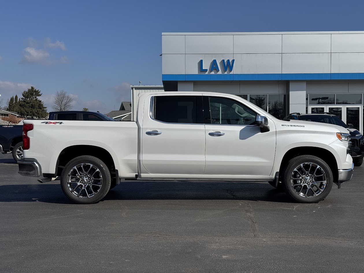 2025 Chevrolet Silverado 1500 Vehicle Photo in BOONVILLE, IN 47601-9633