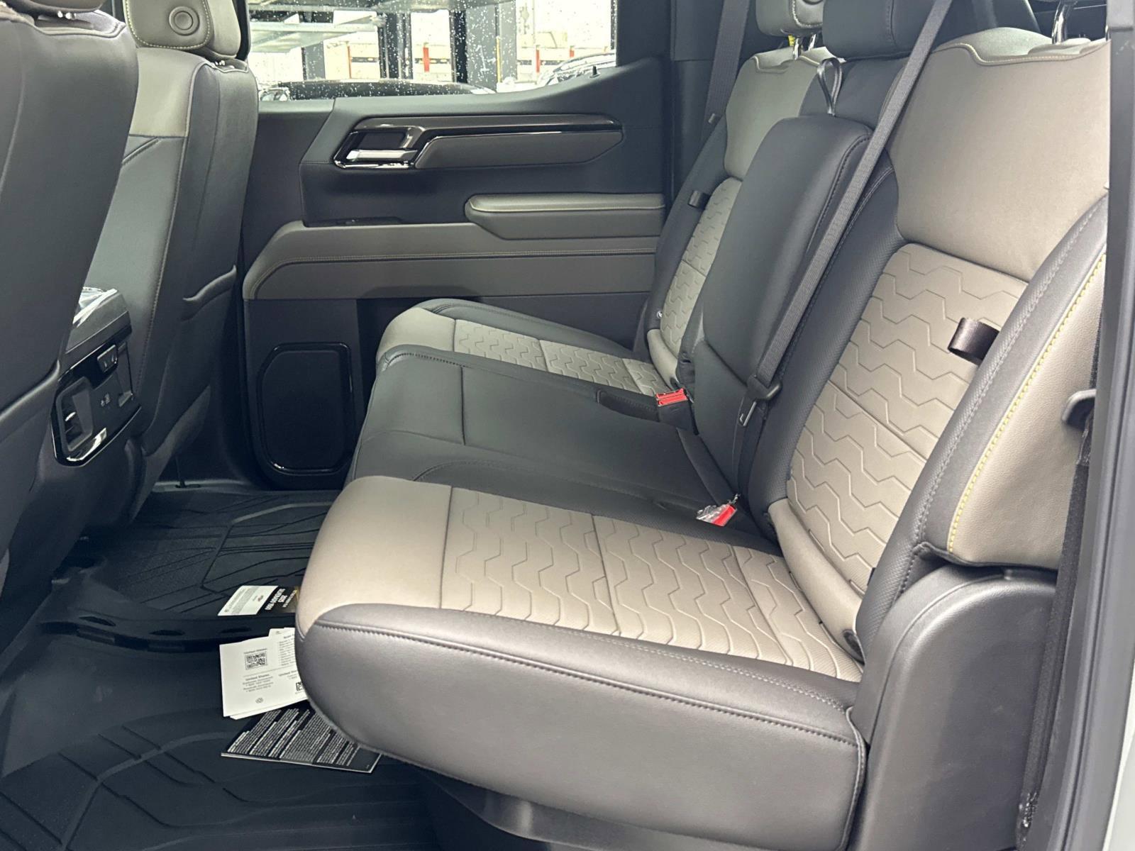 2025 Chevrolet Silverado 1500 Vehicle Photo in LOS ANGELES, CA 90007-3794
