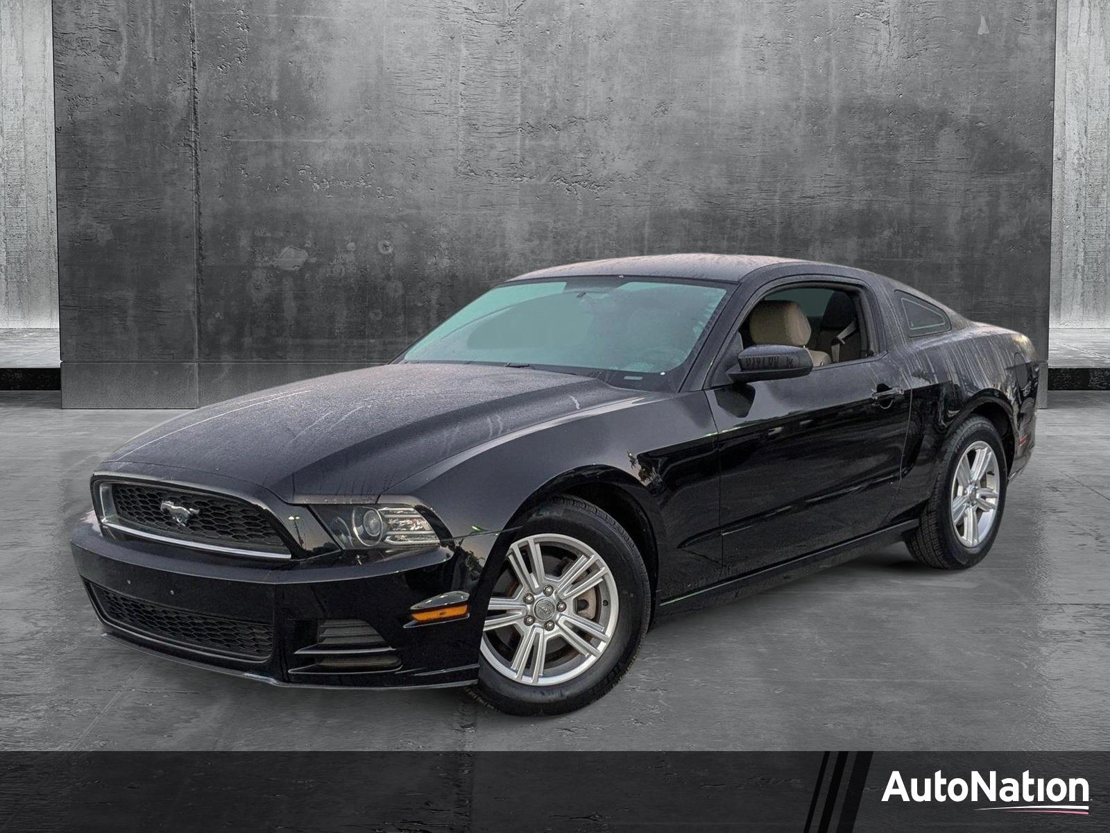 2013 Ford Mustang Vehicle Photo in PEMBROKE PINES, FL 33024-6534