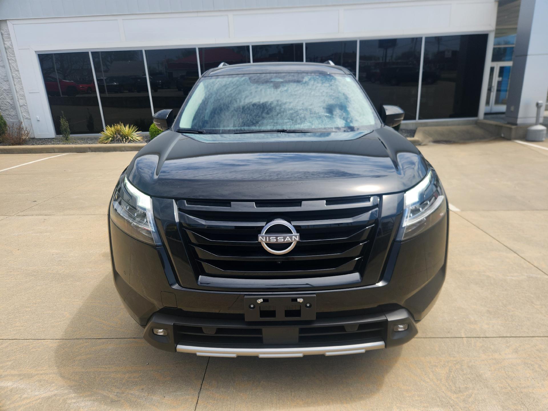 Used 2022 Nissan Pathfinder SL with VIN 5N1DR3CC1NC251027 for sale in Sparta, IL
