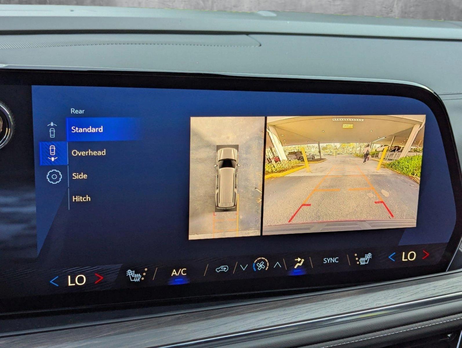 2025 Chevrolet Suburban Vehicle Photo in GREENACRES, FL 33463-3207