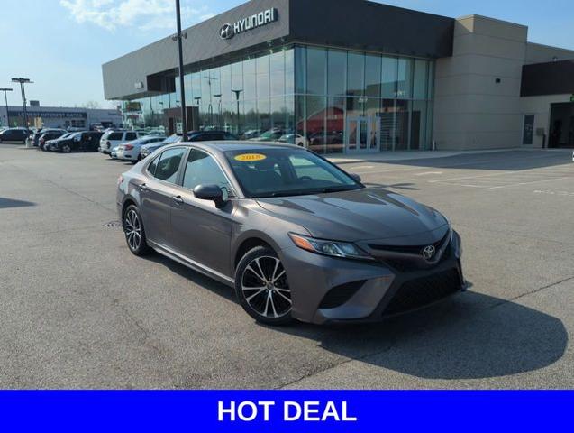 2018 Toyota Camry Vehicle Photo in Merrillville, IN 46410