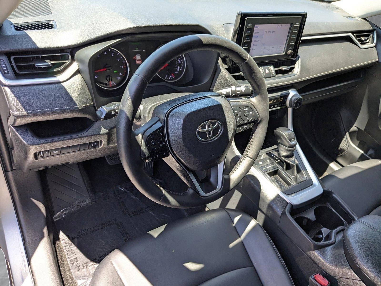 2019 Toyota RAV4 Vehicle Photo in Panama City, FL 32401