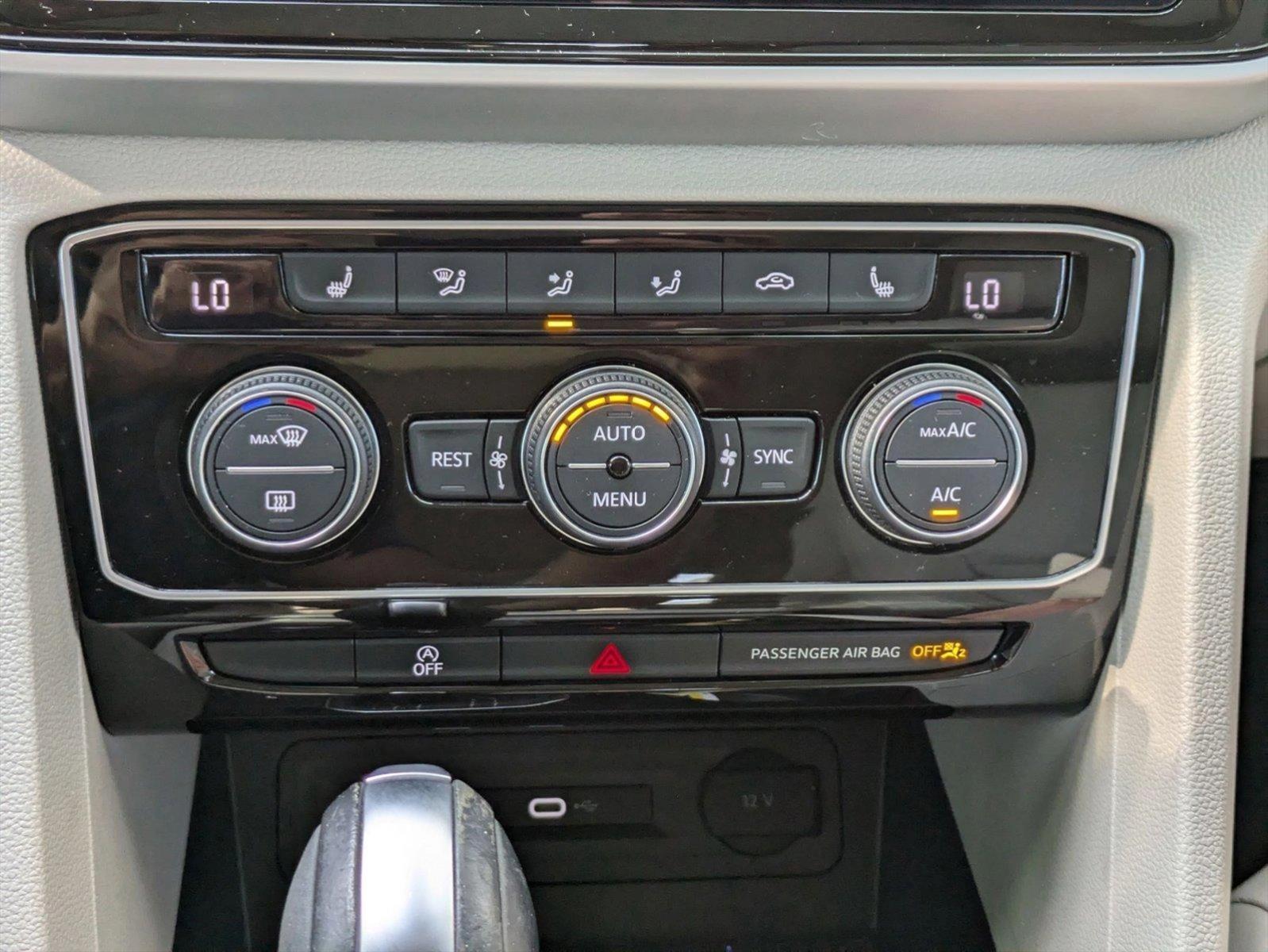 2023 Volkswagen Atlas Vehicle Photo in Tampa, FL 33614