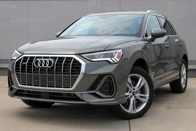 2024 Audi Q3 Vehicle Photo in SUGAR LAND, TX 77478