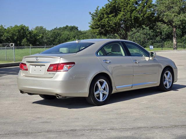 2011 Lexus ES 350 Vehicle Photo in DENTON, TX 76210-9321