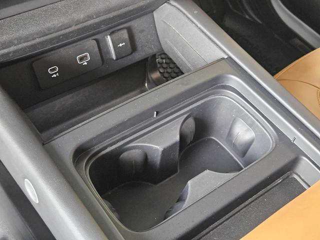 2023 Defender Vehicle Photo in AUSTIN, TX 78717