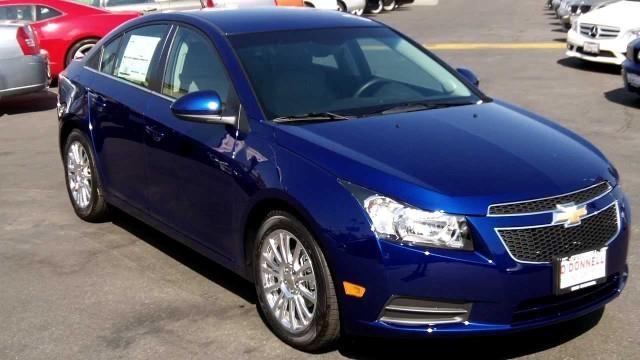 2012 Chevrolet Cruze Vehicle Photo in Green Bay, WI 54304