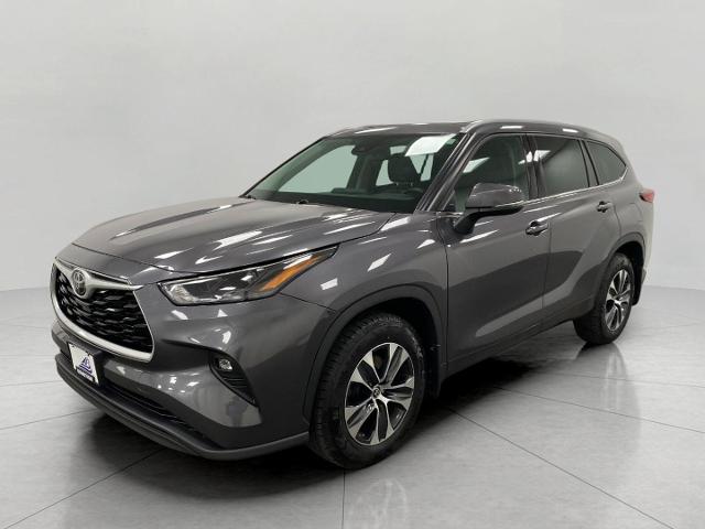 2022 Toyota Highlander Vehicle Photo in Appleton, WI 54913