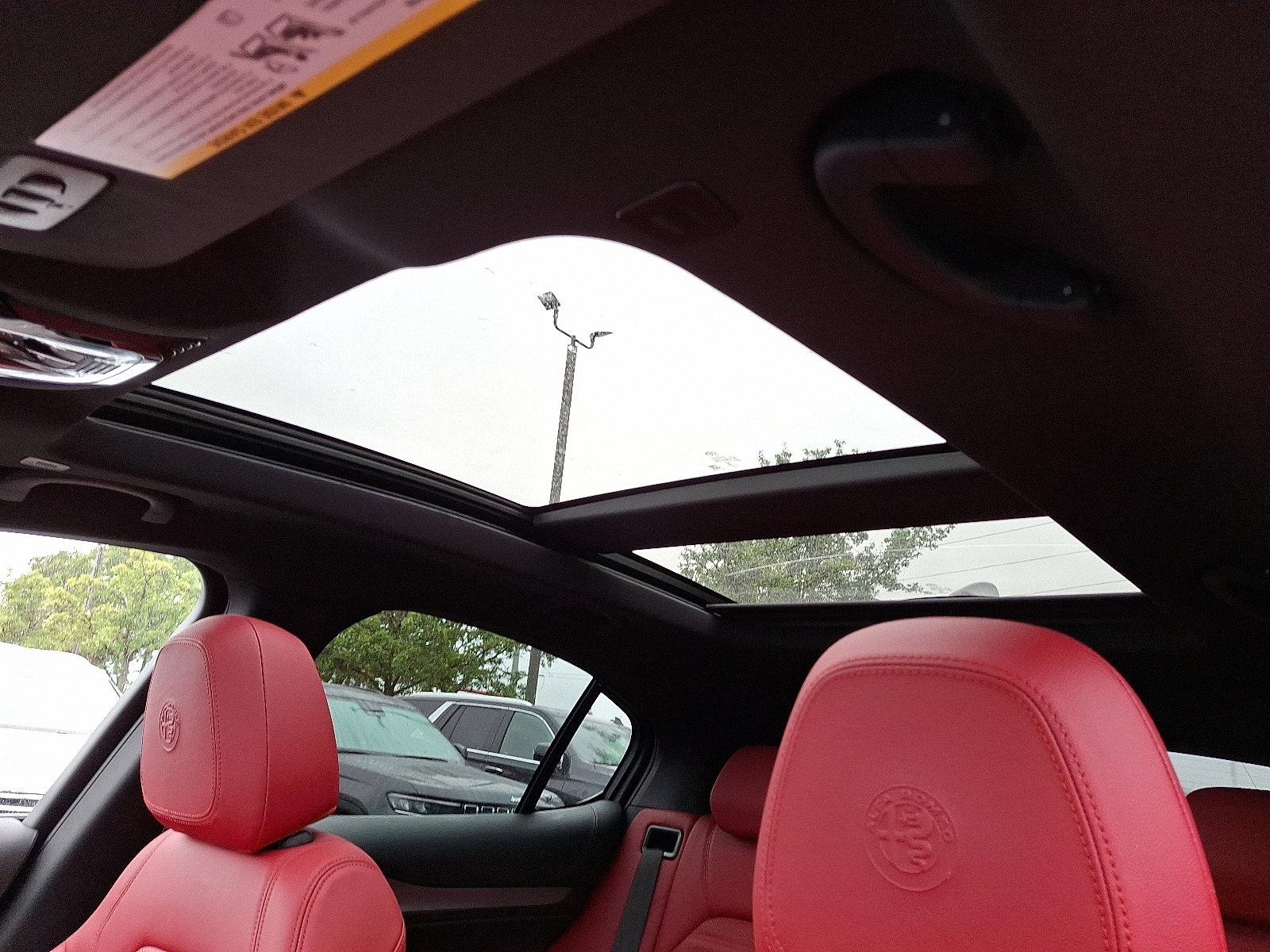 2022 Alfa Romeo Stelvio Vehicle Photo in Willow Grove, PA 19090