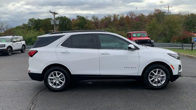 2022 Chevrolet Equinox Vehicle Photo in MOON TOWNSHIP, PA 15108-2571