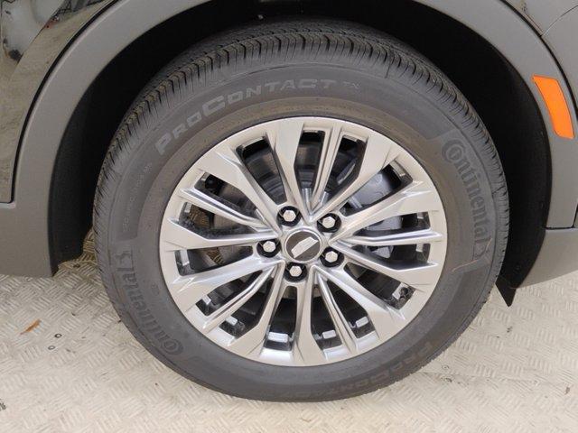 2025 Cadillac XT4 Vehicle Photo in PINEVILLE, NC 28134-8495