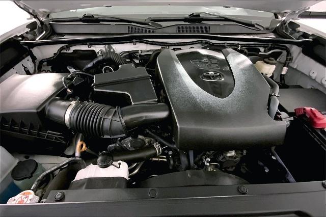 2021 Toyota Tacoma 4WD Vehicle Photo in Kansas City, MO 64114