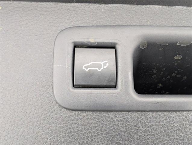 2023 Toyota Highlander Vehicle Photo in ENGLEWOOD, CO 80113-6708