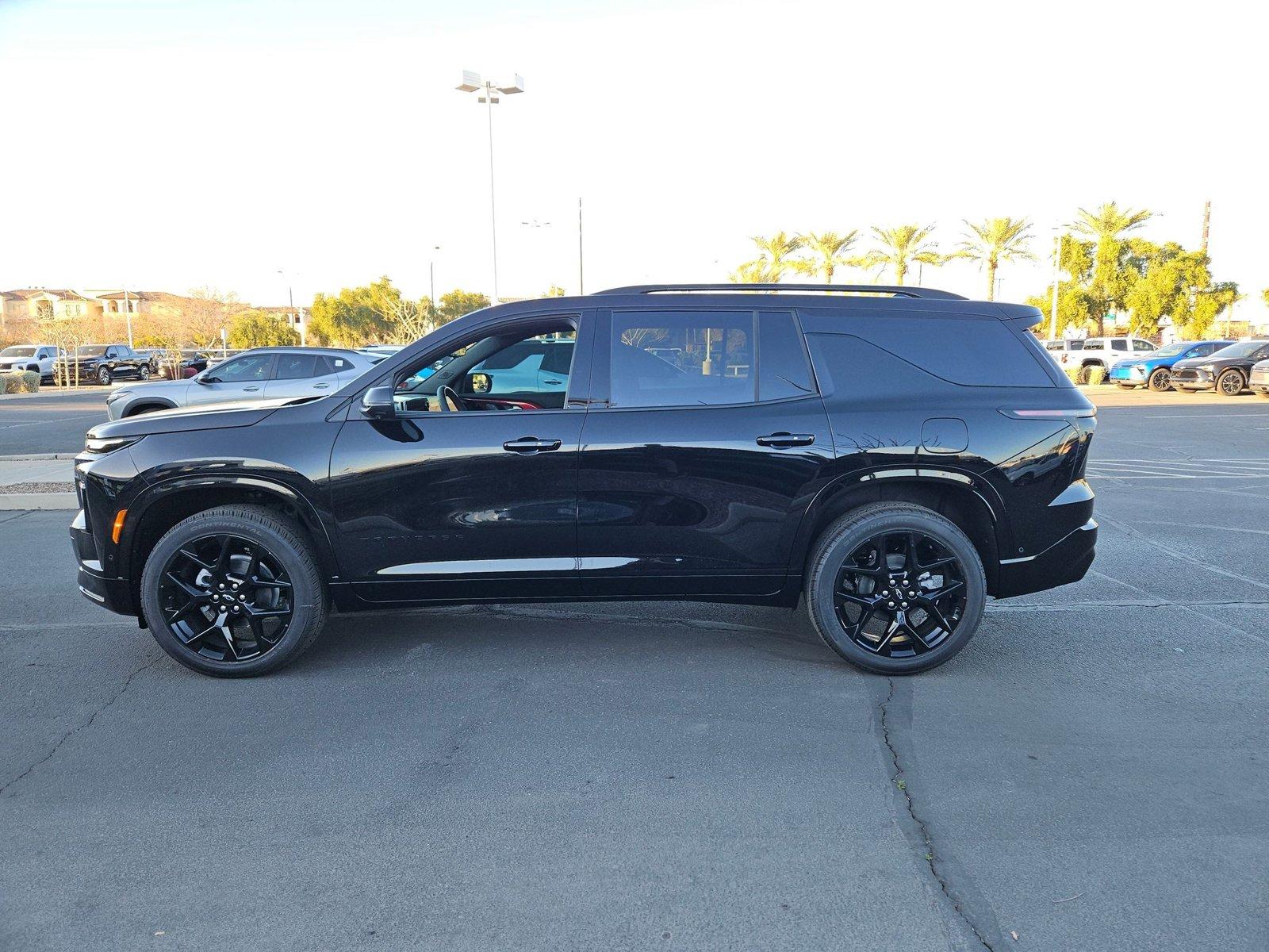 2025 Chevrolet Traverse Vehicle Photo in NORTH RICHLAND HILLS, TX 76180-7199