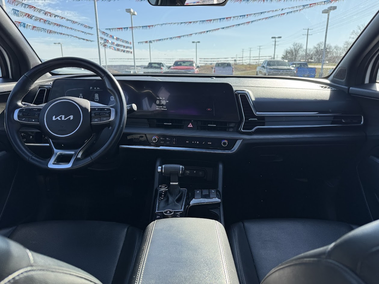 2023 Kia Sportage Vehicle Photo in BOONVILLE, IN 47601-9633