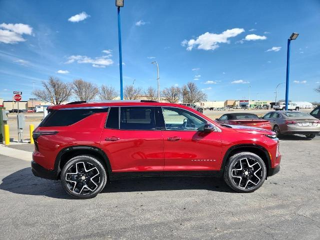 2025 Chevrolet Traverse Vehicle Photo in HAYS, KS 67601-1994