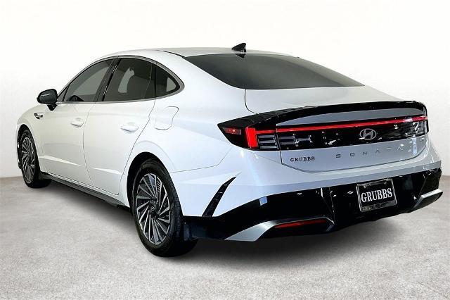 2024 Hyundai SONATA Hybrid Vehicle Photo in Tulsa, OK 74129