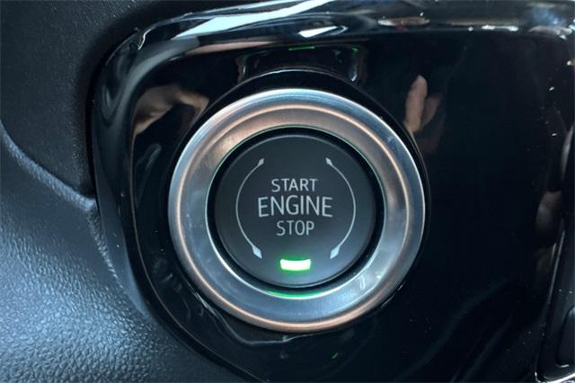 2025 GMC Sierra 1500 Vehicle Photo in ELK GROVE, CA 95757-8703