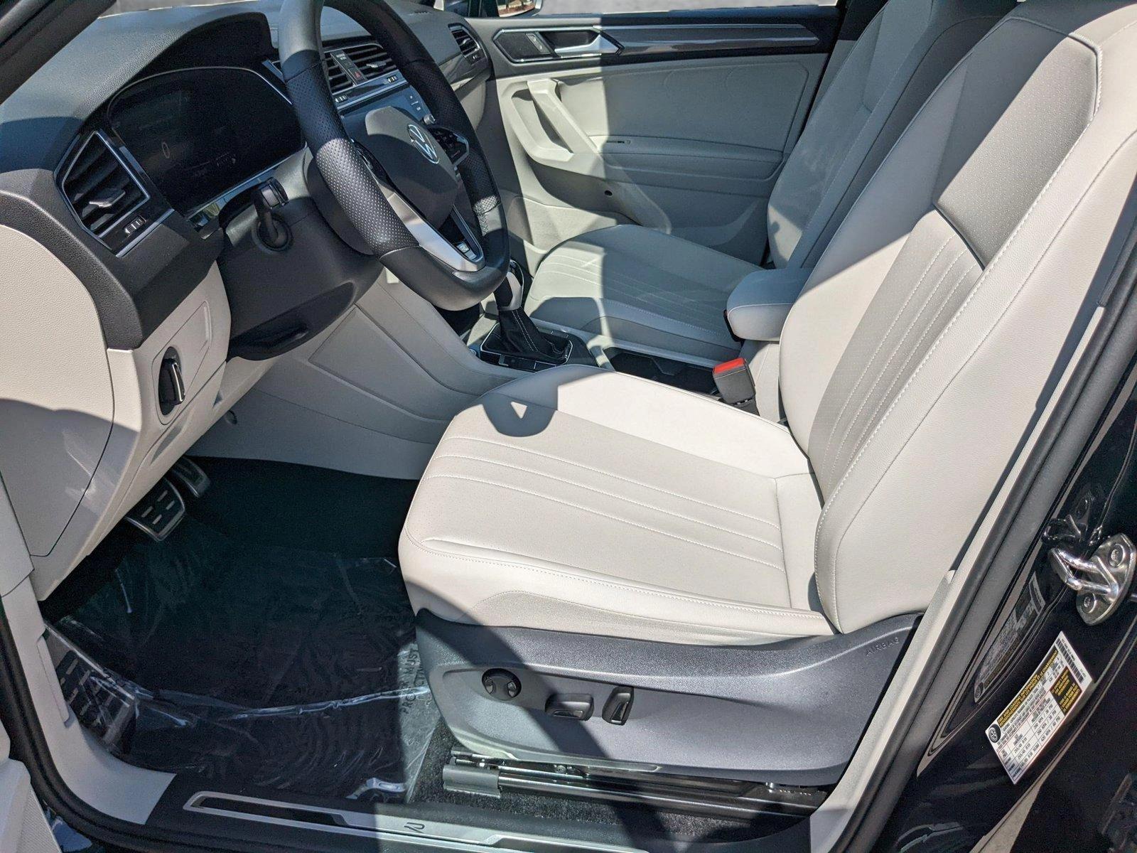2024 Volkswagen Tiguan Vehicle Photo in Davie, FL 33331