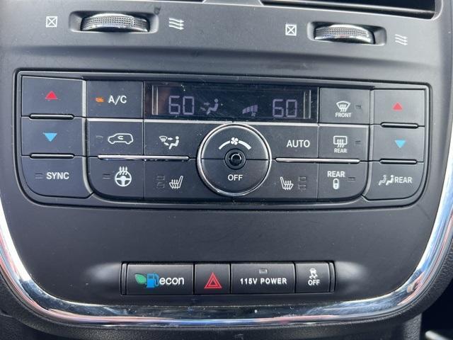 2018 Dodge Grand Caravan Vehicle Photo in GREEN BAY, WI 54304-5303