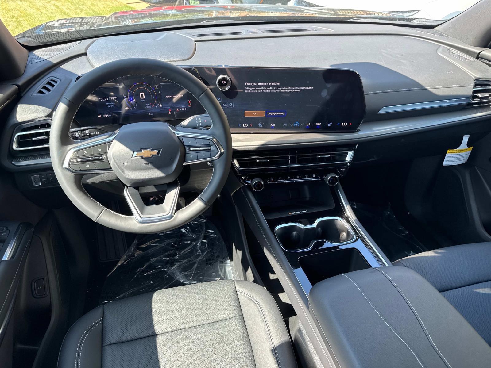 2025 Chevrolet Traverse Vehicle Photo in LOS ANGELES, CA 90007-3794