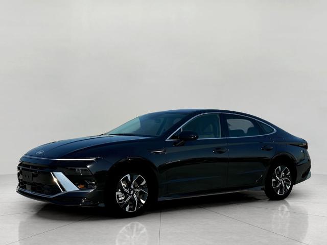 2025 Hyundai SONATA Vehicle Photo in Green Bay, WI 54304