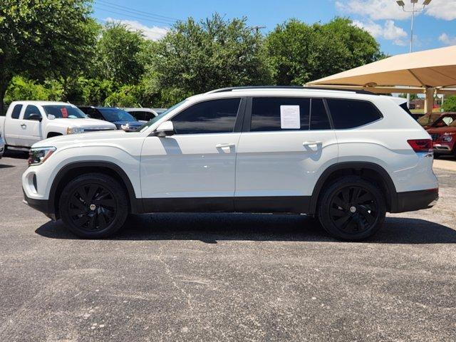 2024 Volkswagen Atlas Vehicle Photo in Decatur, TX 76234