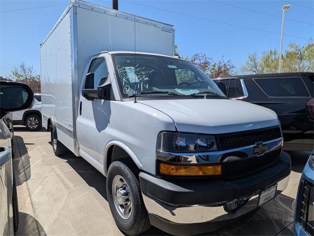 2024 Chevrolet Express Commercial Cutaway Vehicle Photo in ENGLEWOOD, CO 80113-6708