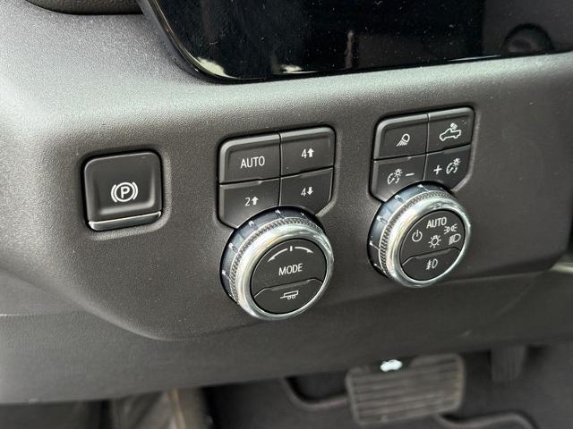2026 GMC Sierra 1500 Vehicle Photo in COLUMBIA, MO 65203-3903