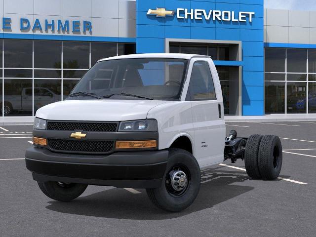 2025 Chevrolet Express Commercial Cutaway Vehicle Photo in TOPEKA, KS 66609-0000