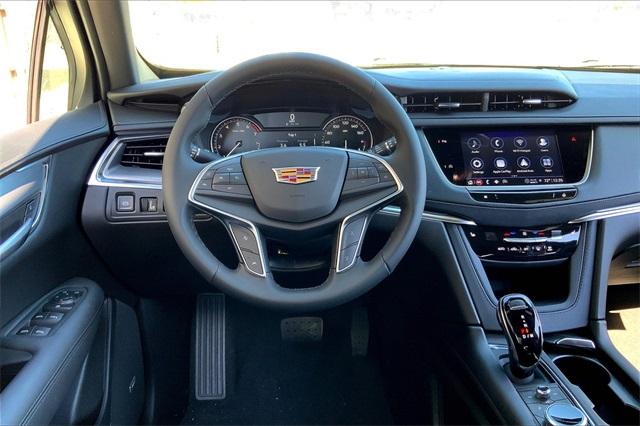 2025 Cadillac XT5 Vehicle Photo in KANSAS CITY, MO 64114-4545
