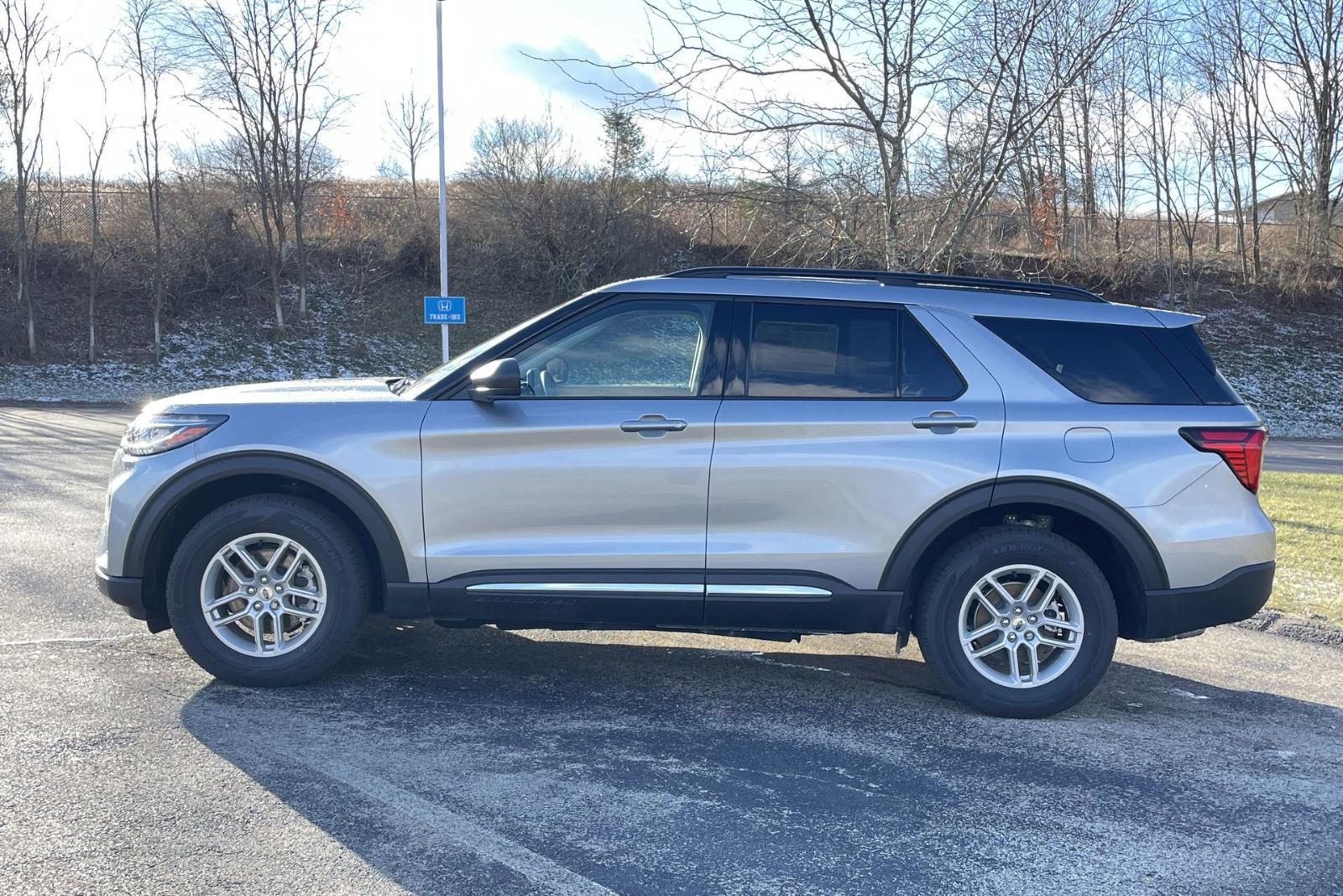 2025 Ford Explorer Vehicle Photo in Belle Vernon, PA 15012