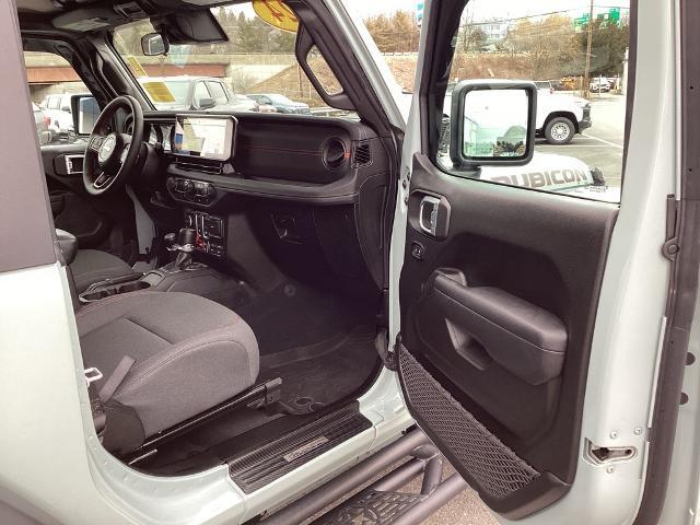 2024 Jeep Wrangler Vehicle Photo in Gardner, MA 01440
