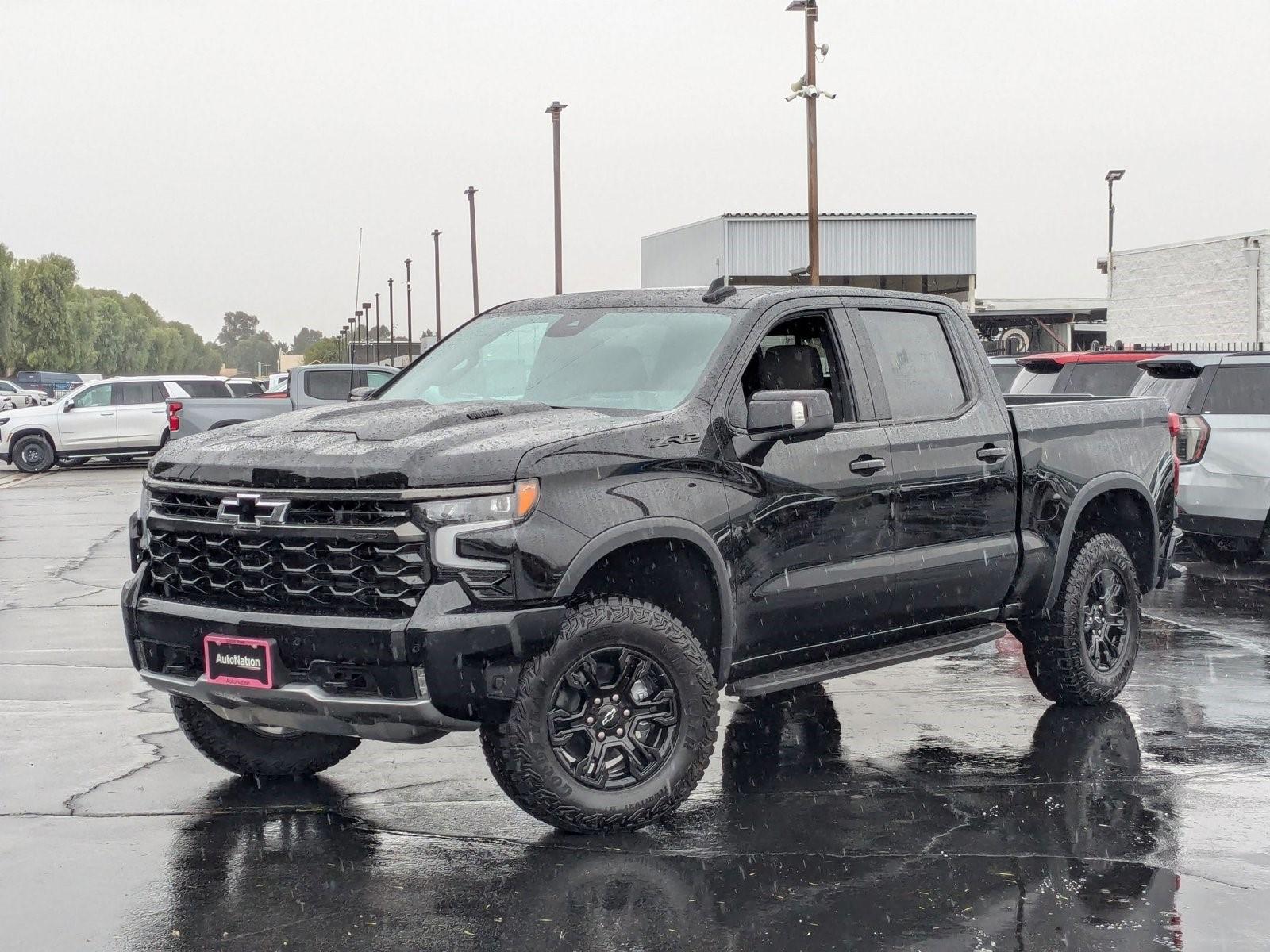 2025 Chevrolet Silverado 1500 Vehicle Photo in VALENCIA, CA 91355-1705