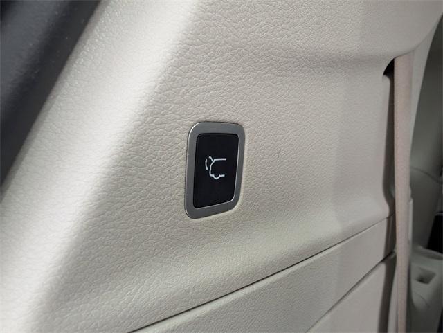 2022 Chrysler Voyager Vehicle Photo in AURORA, CO 80012-4011