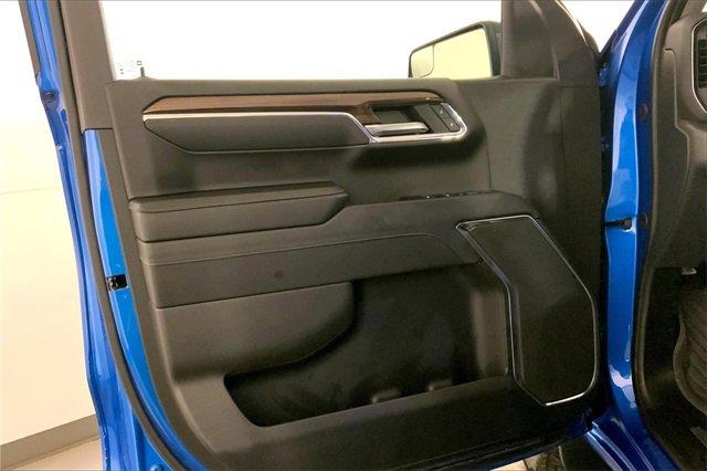 2024 Chevrolet Silverado 1500 Vehicle Photo in KANSAS CITY, MO 64114-4502