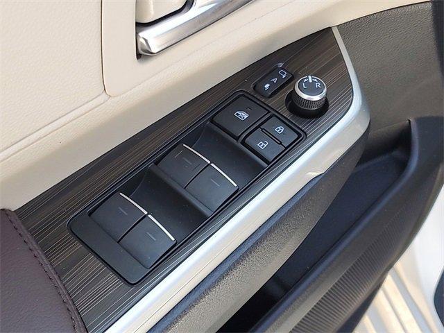 2022 Toyota Sienna Vehicle Photo in MILFORD, OH 45150-1684