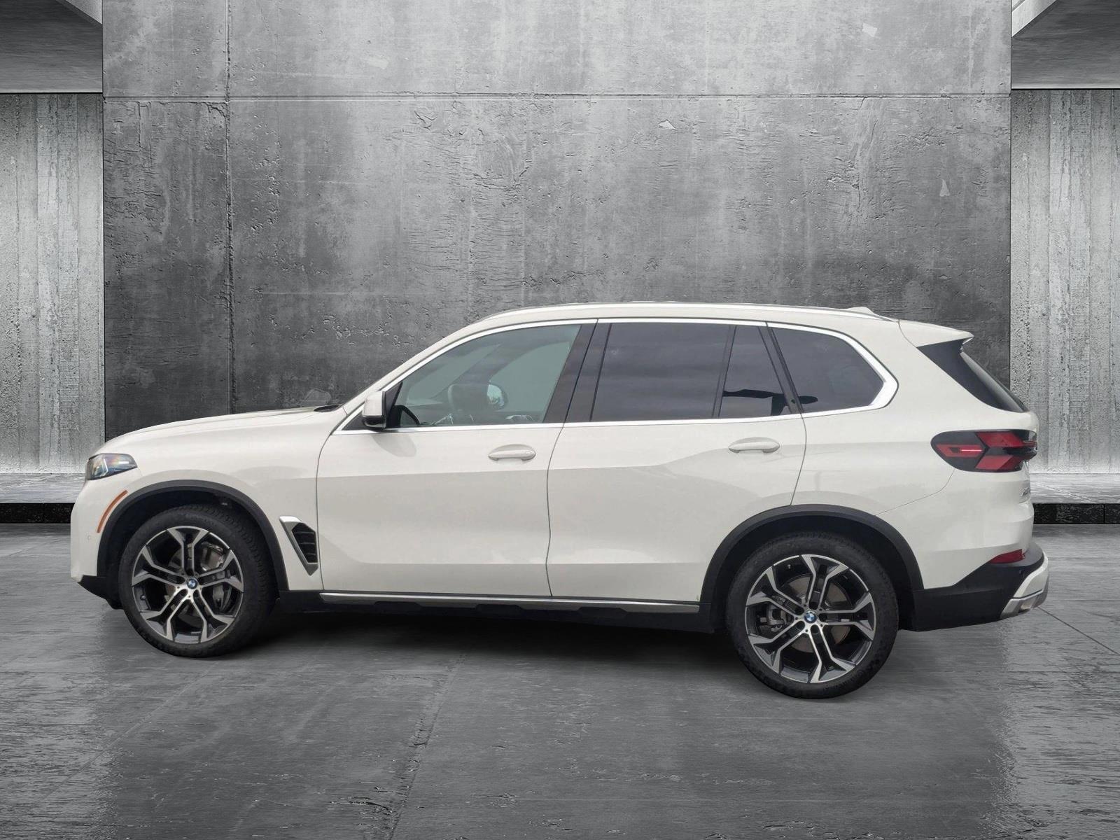 2025 BMW X5 sDrive40i Vehicle Photo in Valencia, CA 91355