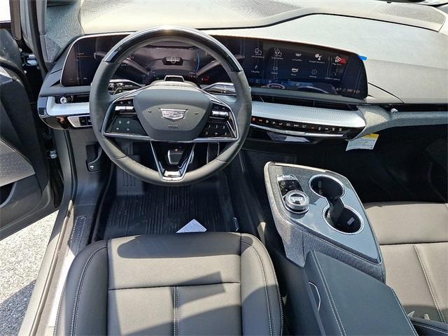 2025 Cadillac OPTIQ Vehicle Photo in ALLENTOWN, PA 18103-7399