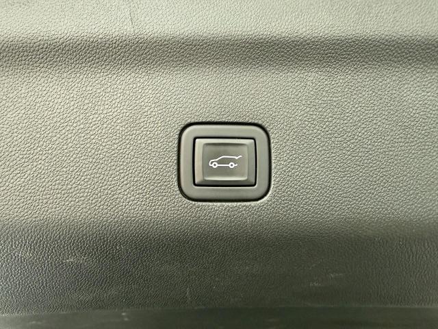 2023 Chevrolet Suburban Vehicle Photo in NEENAH, WI 54956-2243
