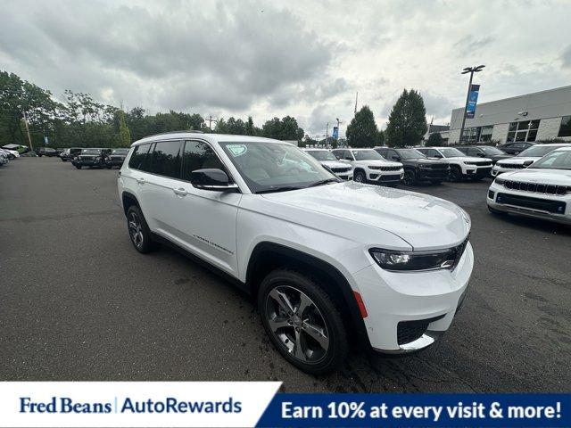 2025 Jeep Grand Cherokee L Vehicle Photo in Doylsetown, PA 18901