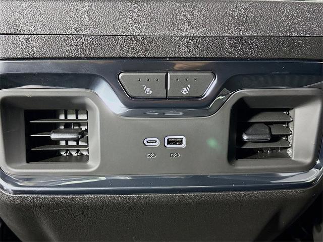 2025 GMC Sierra 2500 HD Vehicle Photo in PUYALLUP, WA 98371-4149
