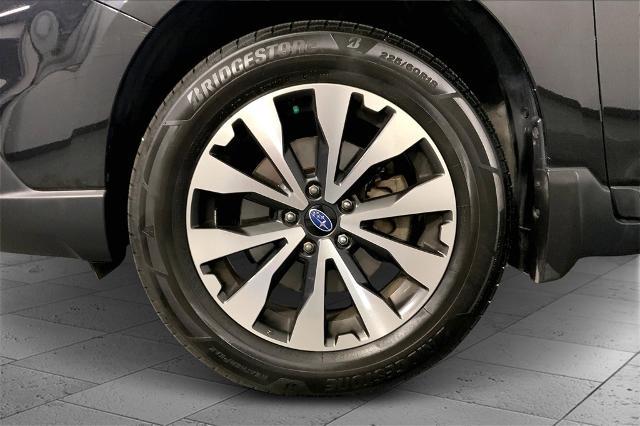 2016 Subaru Outback Vehicle Photo in Lees Summit, MO 64086