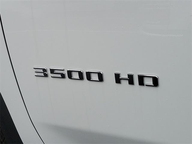 2024 Chevrolet Silverado 3500 HD Chassis Cab Vehicle Photo in MILFORD, DE 19963-6122