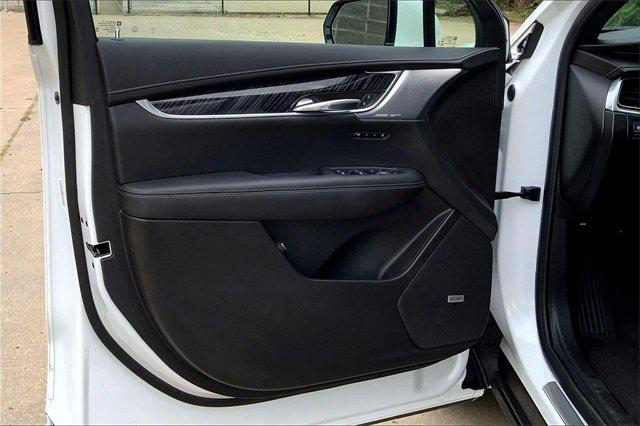 2023 Cadillac XT6 Vehicle Photo in KANSAS CITY, MO 64114-4502