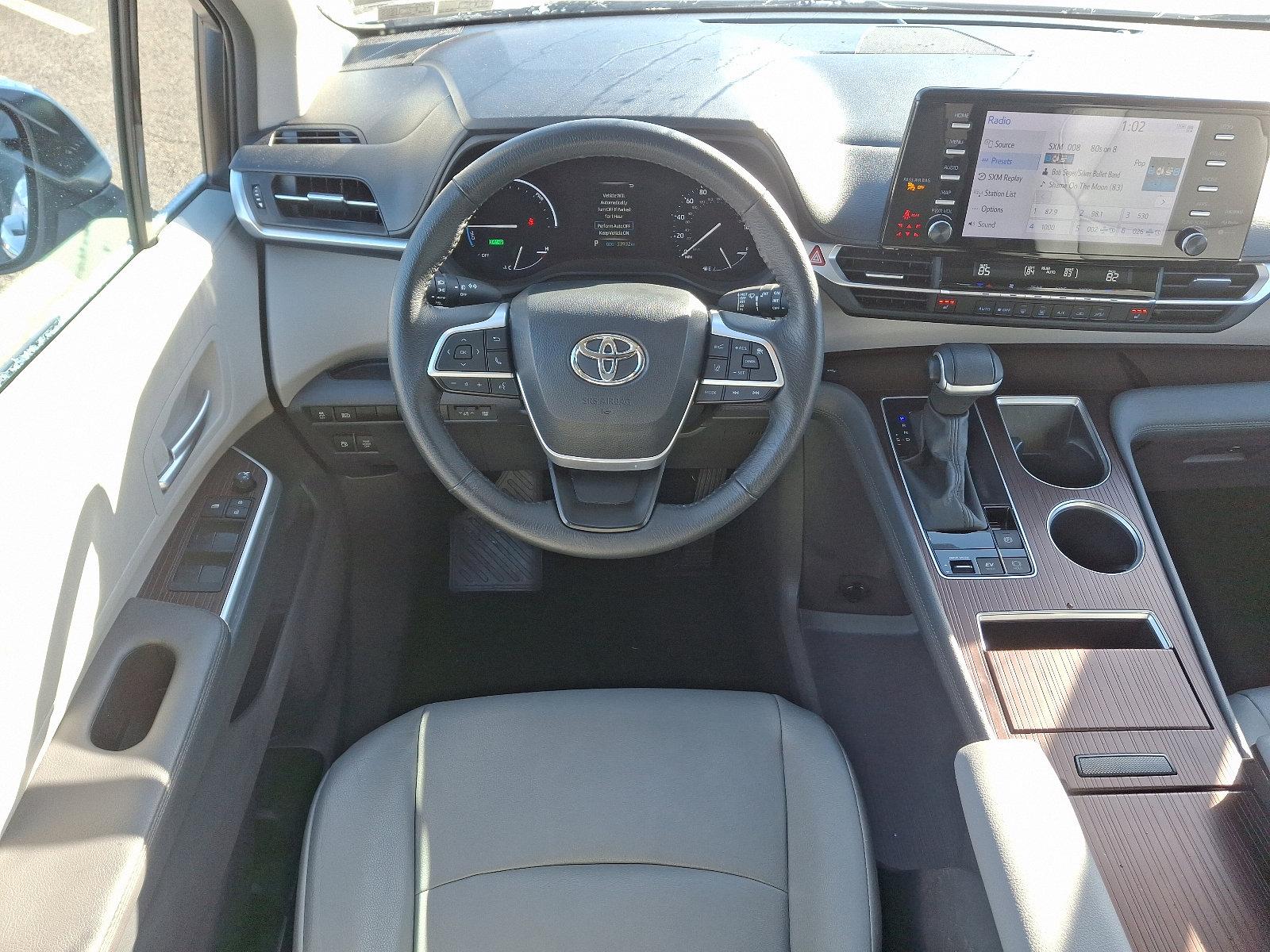 2023 Toyota Sienna Vehicle Photo in Trevose, PA 19053