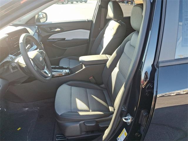 2025 Chevrolet Trax Vehicle Photo in LEWES, DE 19958-4935