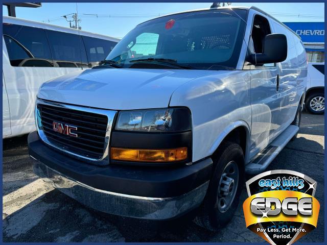 2022 GMC Savana Cargo Van Vehicle Photo in Roslyn, NY 11576