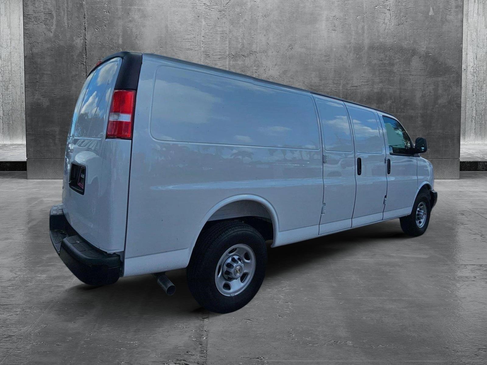 2025 Chevrolet Express Cargo 2500 Vehicle Photo in GREENACRES, FL 33463-3207